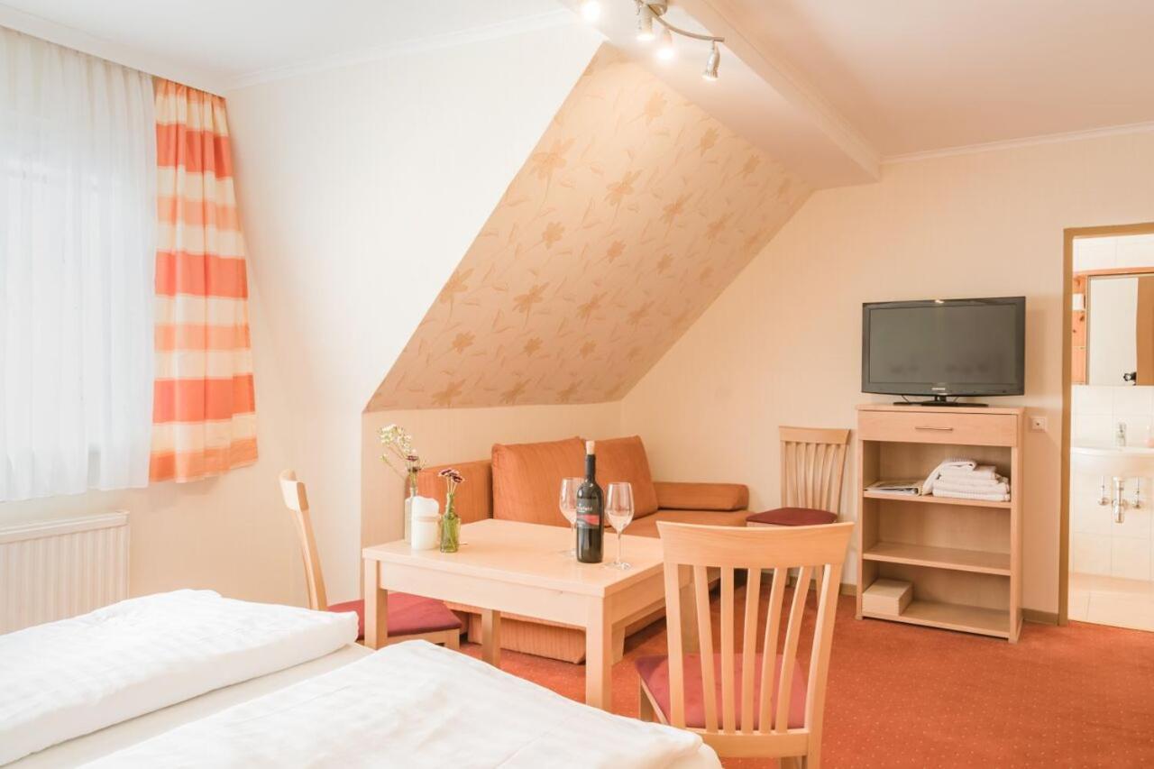 Haus Kranixfeld-Fischl Hotell Mörbisch am See Eksteriør bilde