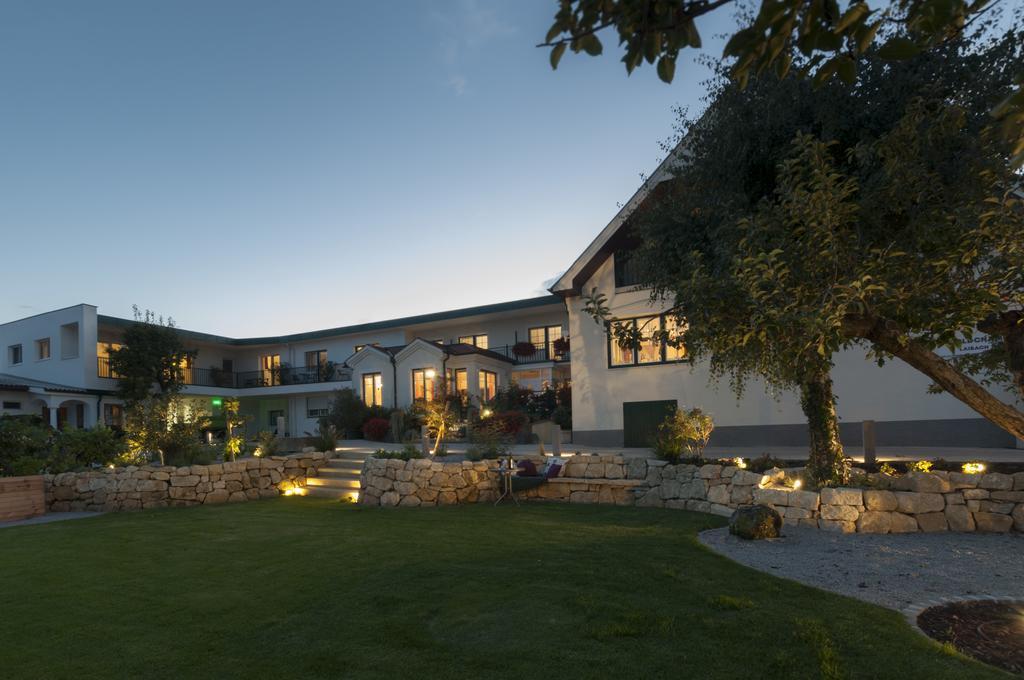 Haus Kranixfeld-Fischl Hotell Mörbisch am See Eksteriør bilde