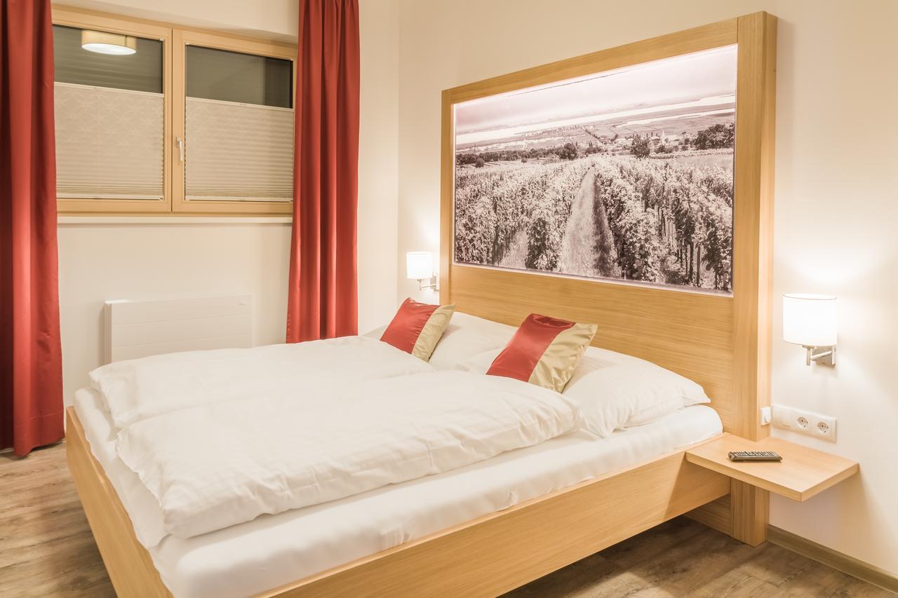 Haus Kranixfeld-Fischl Hotell Mörbisch am See Eksteriør bilde